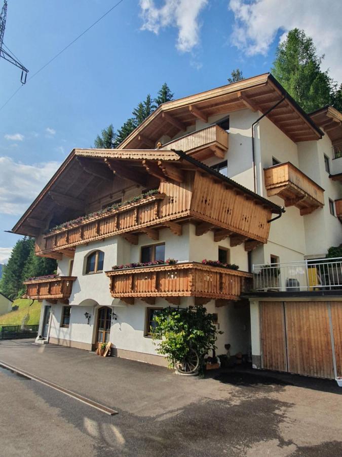 Gaestehaus Floerl 1 Герлосберг Екстериор снимка